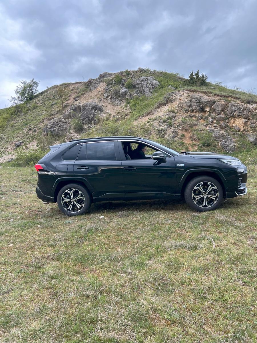 Suzuki Across Comfort Hybrid