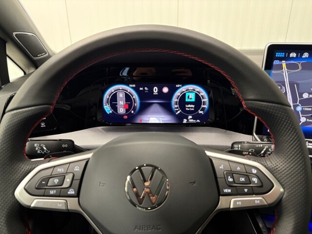 Volkswagen Golf 2.0 TSI DSG Golf VIII