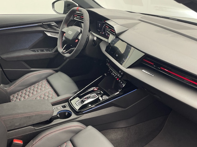 Audi RS3 Quattro S-Tronic Sedan