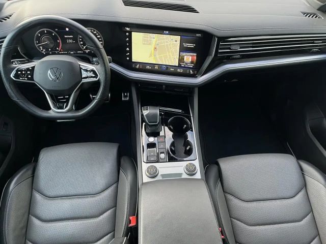 Volkswagen Touareg IQ.Drive R-Line