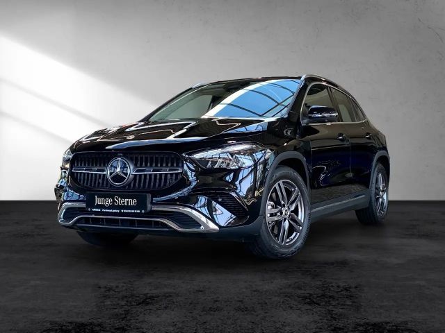 Mercedes-Benz GLA 200 Progressive