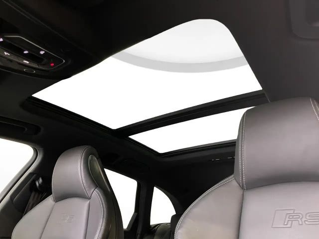 Audi RS4 Avant Competition