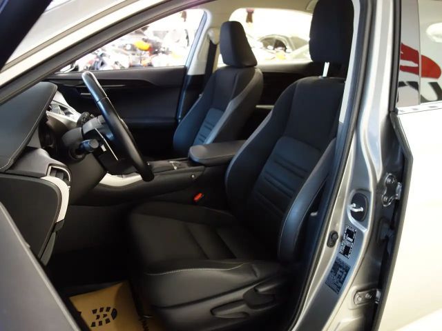 Lexus NX Hybrid Aut. *CARPLAY *ASSISTENZ *LENKRADHZG