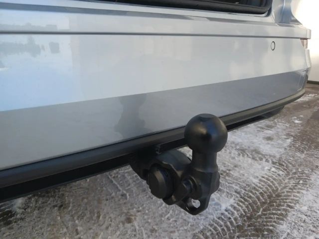 Volkswagen Golf 1.5 TSI Business Life Variant