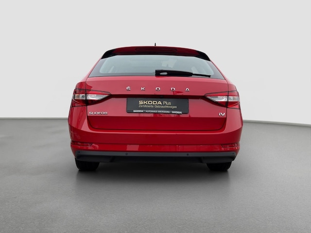 Skoda Superb Combi iV