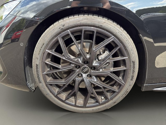 Audi A6 Avant Quattro S-Tronic