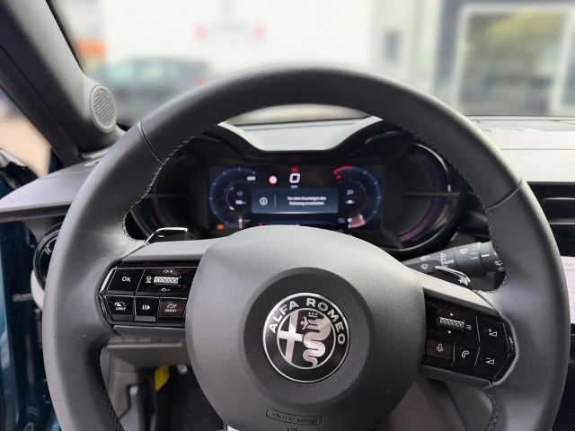 Alfa Romeo Junior 1.2 MEHV VGT e-DC