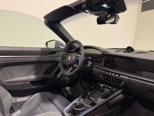 Porsche 992 Cabrio GTS