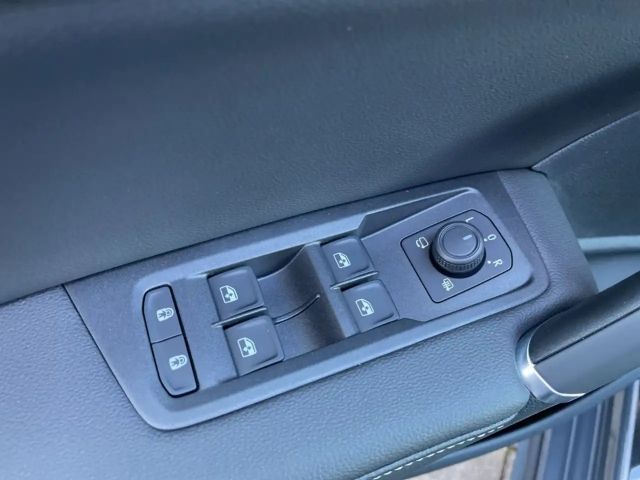 Volkswagen Touran DSG R-Line