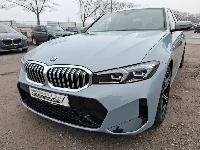 BMW 320 320d M-Sport Sedan xDrive