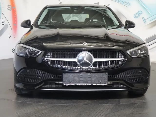 Mercedes-Benz C 200 C 200 d Sedan