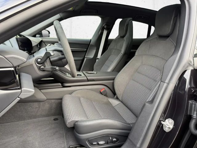 Porsche Taycan 4 Cross Turismo