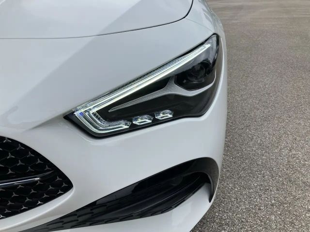 Mercedes-Benz CLA 200 AMG Line Shooting Brake