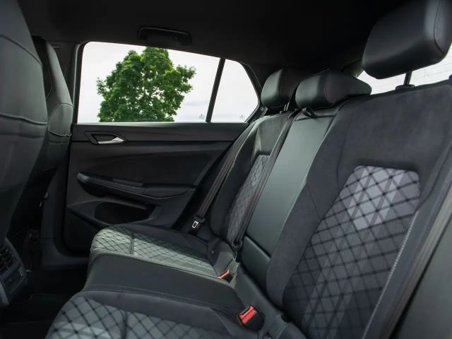 Volkswagen Golf DSG R-Line Style