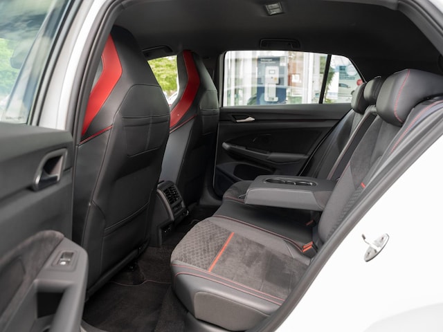 Volkswagen Golf 2.0 TSI