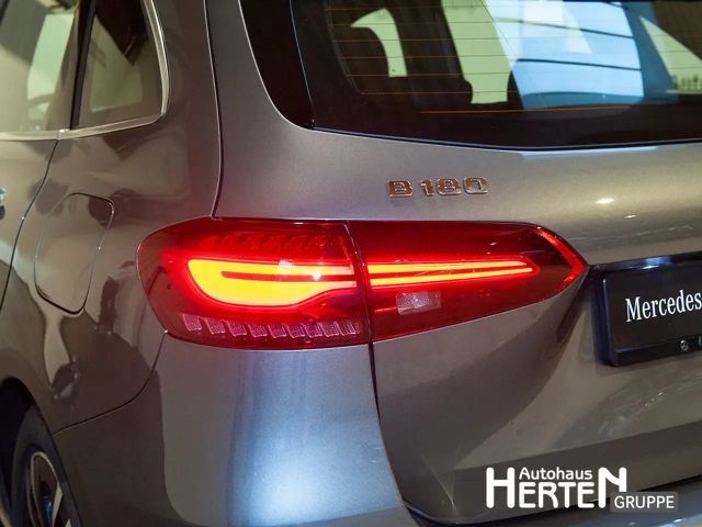 Mercedes-Benz B 180 Progressive Sedan