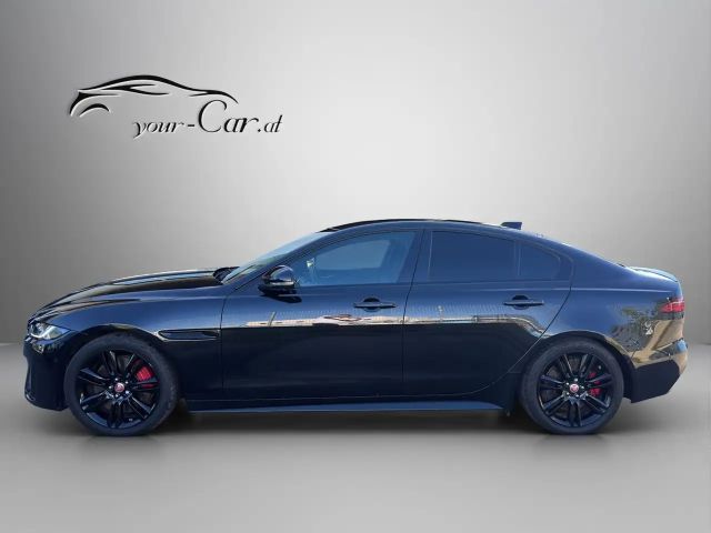 Jaguar XE AWD D200 R-Dynamic S