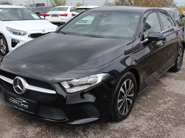 Mercedes-Benz A 200 A 200 d