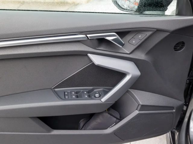 Audi A3 30 TFSI S-Line Sedan Sportback