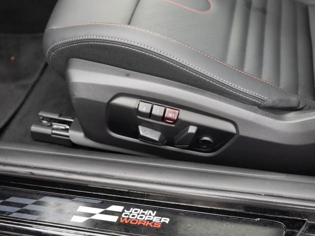 MINI Cooper John Cooper Works