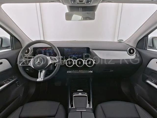 Mercedes-Benz GLA 200 Progressive