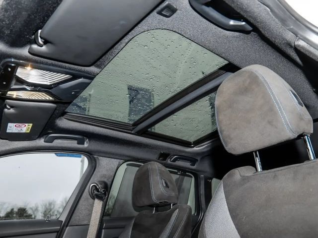 BMW 330 330d M-Sport Touring xDrive