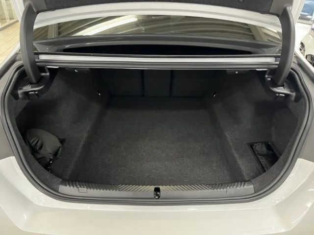 BMW 520 520i M-Sport Sedan