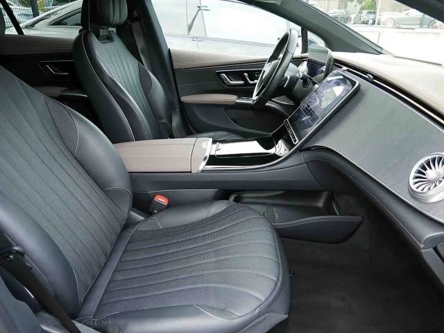 Mercedes-Benz EQS Sedan