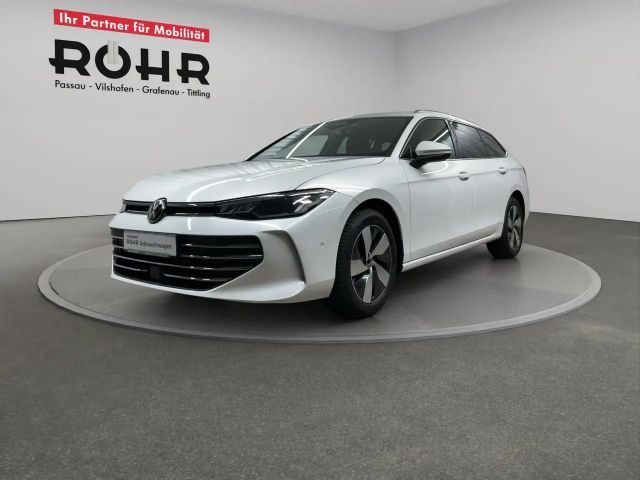Volkswagen Passat 1.5 eTSI Business DSG