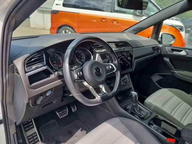 Volkswagen Touran 1.5 TSI DSG R-Line