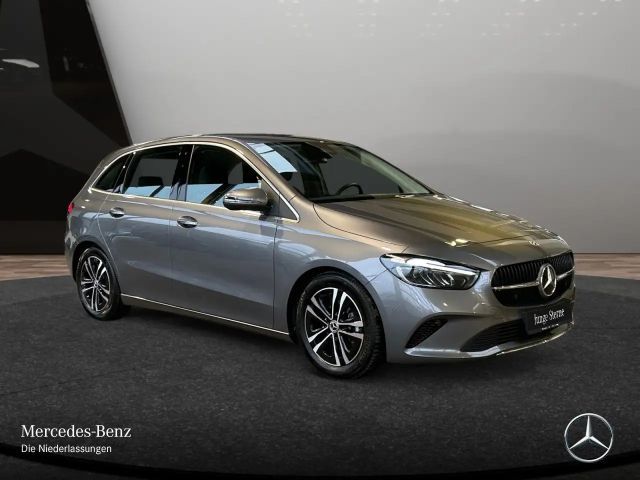 Mercedes-Benz B 180 B 180 d Progressive Sedan