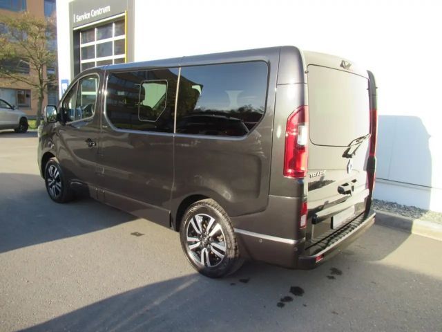 Renault Trafic Blue Spaceclass dCi 150