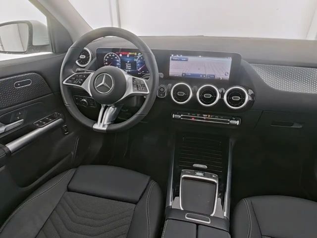 Mercedes-Benz GLA 200 Progressive