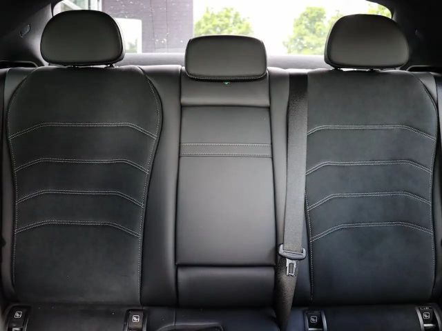 Mercedes-Benz E 200 AMG Line Sedan