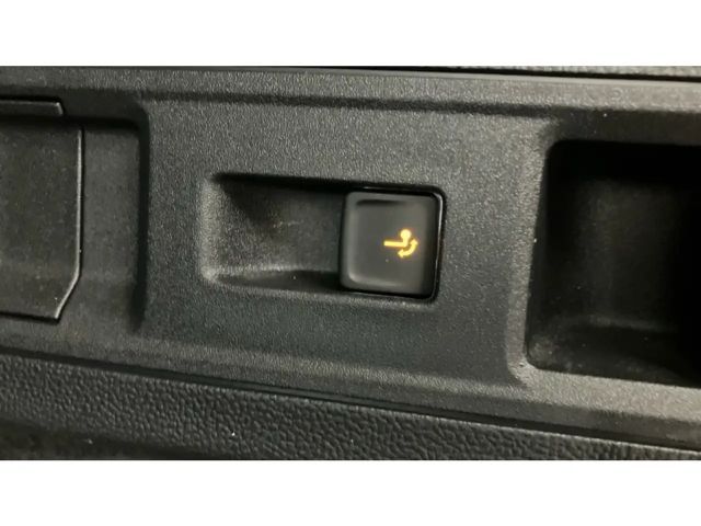 Volkswagen Passat 1.5 eTSI Business Variant