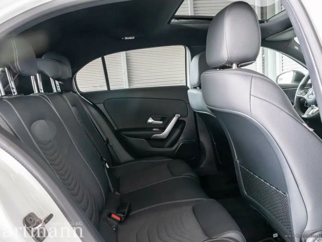 Mercedes-Benz A 200 Hatchback Progressive