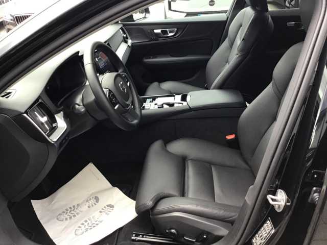 Volvo V60 AWD Business Dark Plus T6