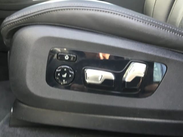 BMW X7 60i PANO SKY+STANDHZ+KAMERA+ACC+AHK