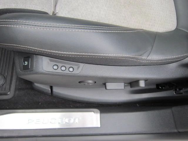 Peugeot 3008 EAT8 GT-Line Hybrid