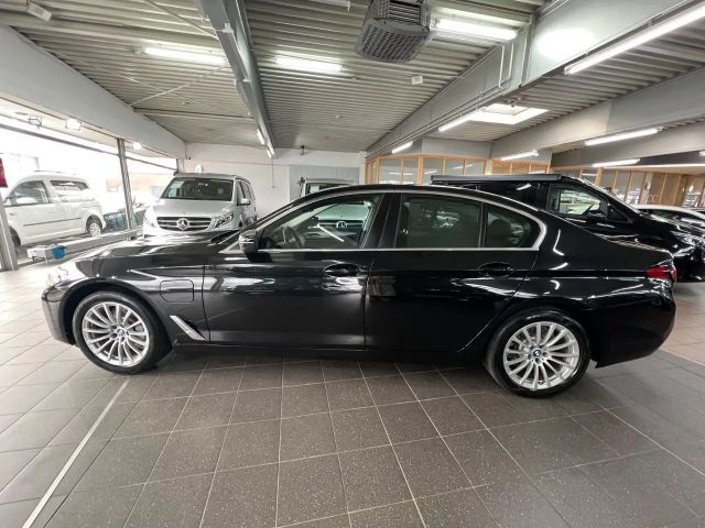 BMW 530 530e Sedan