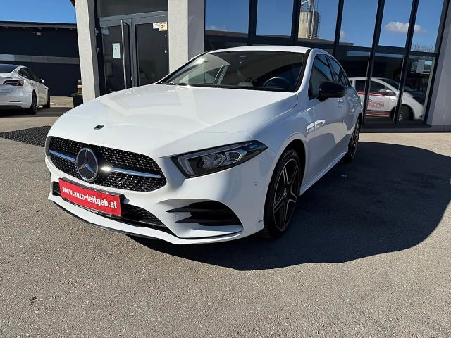 Mercedes-Benz A 250 A 250 e AMG Line