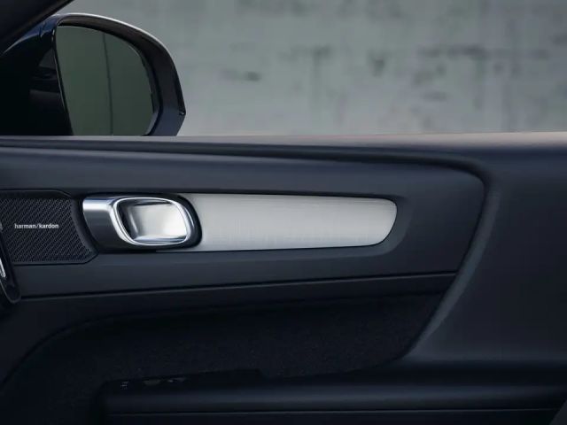 Volvo XC40 Dark Plus