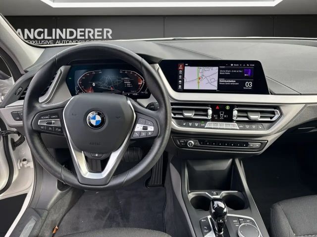 BMW 116 116i Advantage pakket Sedan