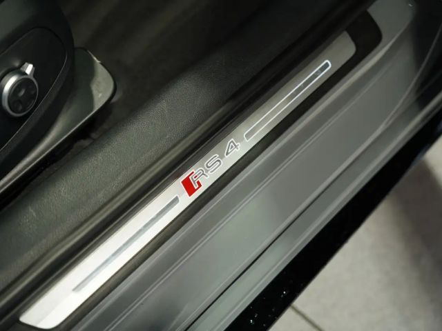 Audi RS4 Avant Quattro