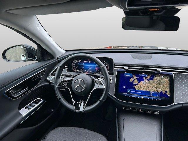 Mercedes-Benz E 200 AVANTGARDE Sedan