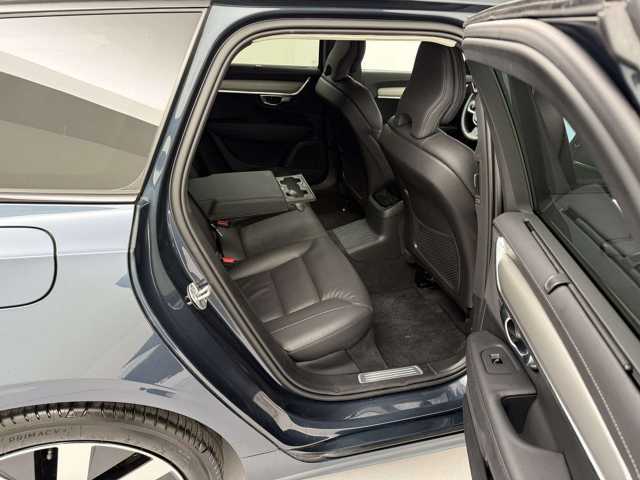 Volvo V90 AWD Dark Plus Recharge T8