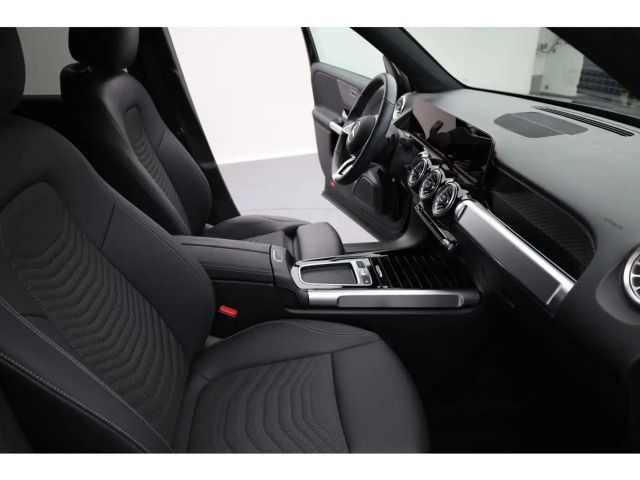 Mercedes-Benz EQB 300 4MATIC Progressive