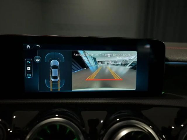 Mercedes-Benz CLA 200 AMG Line Coupé