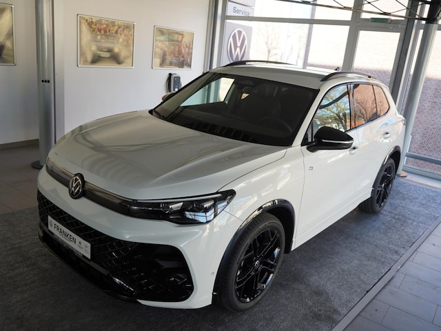 Volkswagen Tiguan Tiguan 1.5 eTSI R-Line Black Style KAMERA NAVI AHK