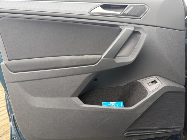 Volkswagen Tiguan ACTIVE 2,0 l TDI AHK-klappbar Navi 360 Kamera